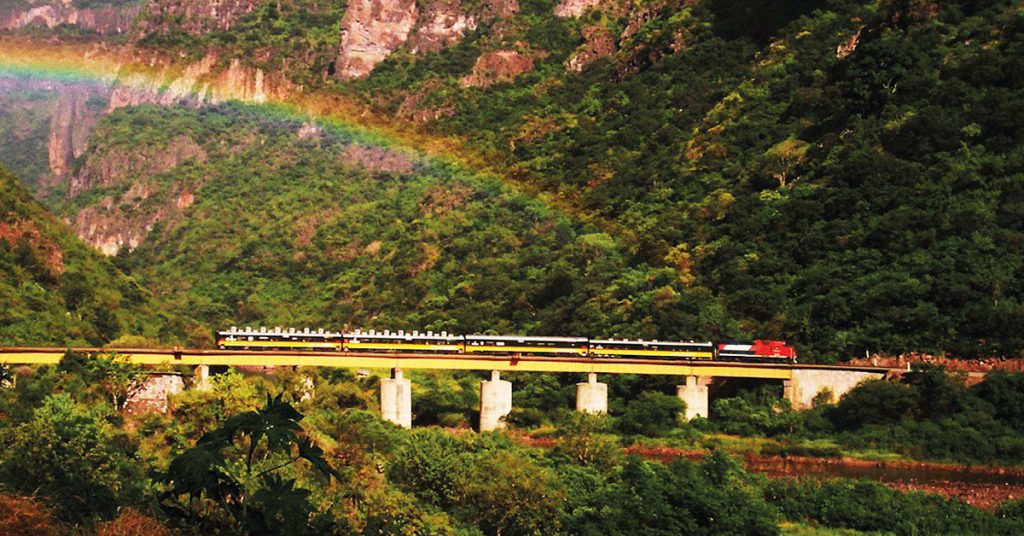Sigue leyendo Razones para recorrer las Barrancas del Cobre en El Chepe