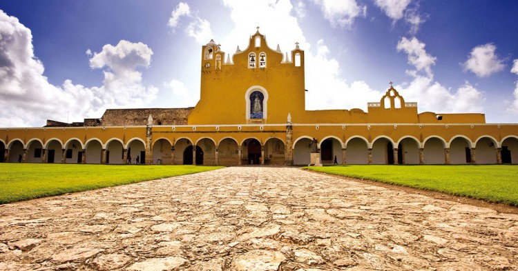 Izamal en pareja desde $926 MXN