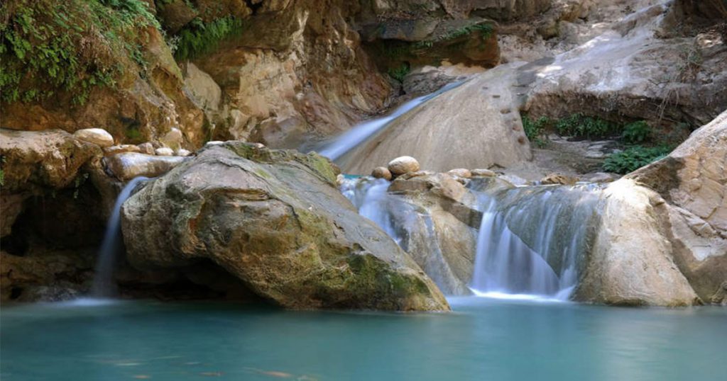 Sigue leyendo Pozas Azules, un maravilloso oasis mexicano que te espera
