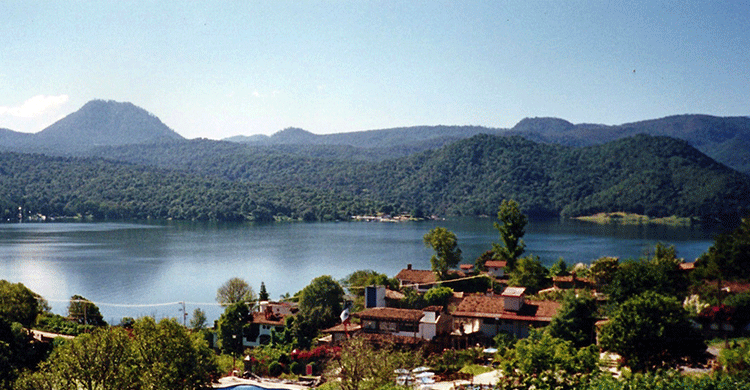 9. Valle de Bravo