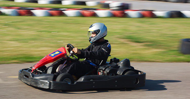 Go-karting-Editada-Andy Rogers-http://bit.ly/2dxcf3e-Flickr