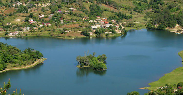 Laguna de Atezca