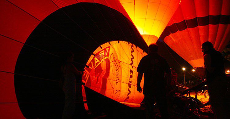 Flickr-Men in the balloon-Lluís Torrent Bescós