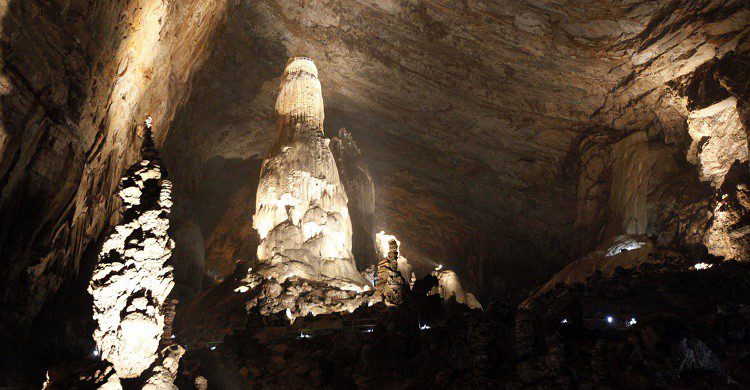 Interior de las grutas en Guerrero