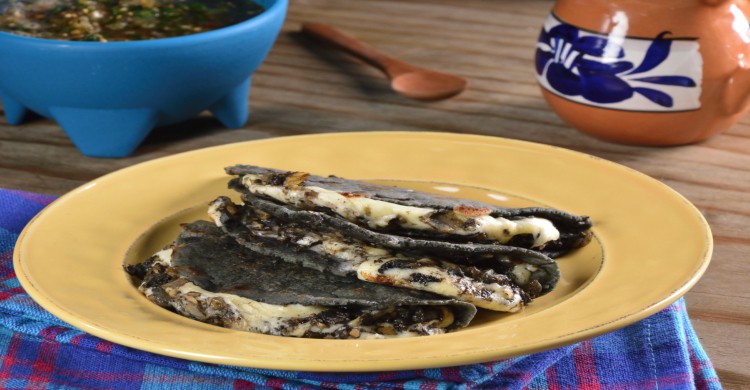 quesadillas de hongos