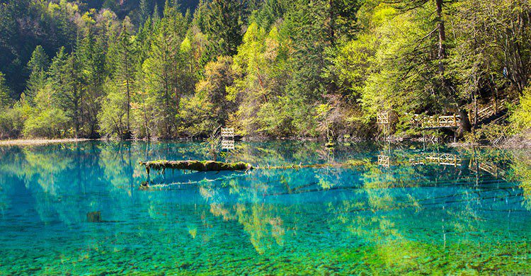 Lago en China.