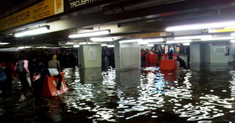 Cosas extrañas metro de la CDMX. 