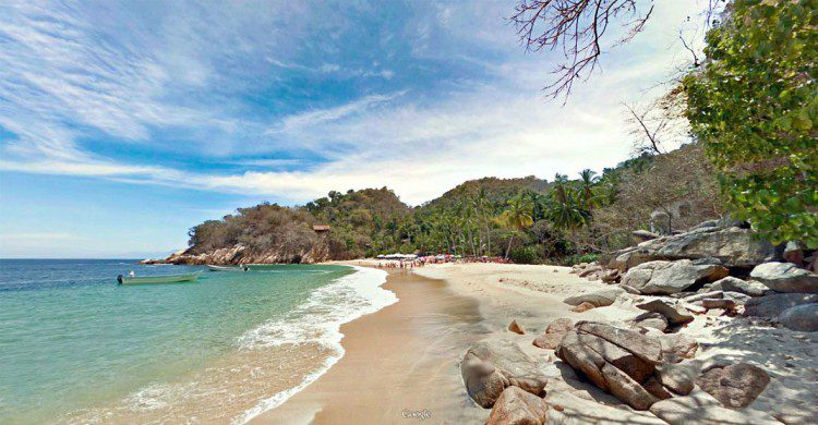 Playa de Puerto Vallarta de día