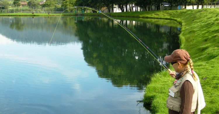 Pesca en rancho El Pedregal.
