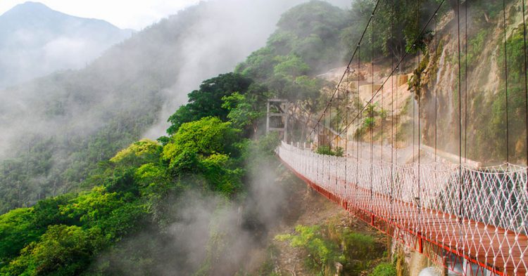 Atractivos naturales en las grutas.