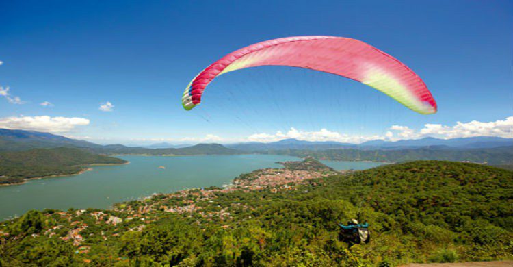 parachute en valle de bravo