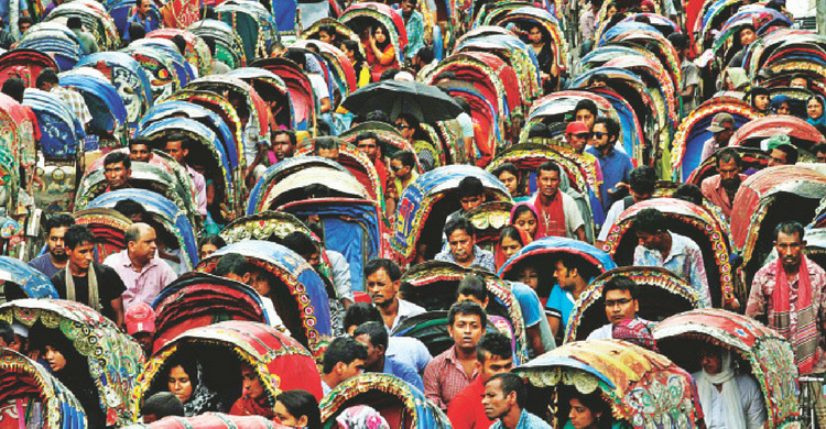 Fuente: http://www.thedailystar.net/roads-clogged-with-rickshaws-34651