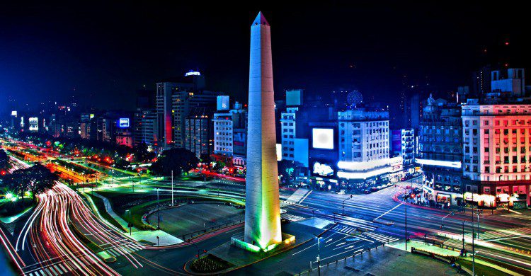Obelisco de Buenos Aires actualmente de noche