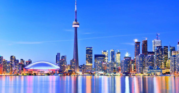 ciudad de Toronto, Canadá al atardecer