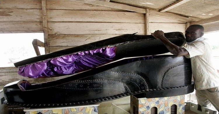 Ataúd en forma de zapato en Ghana 