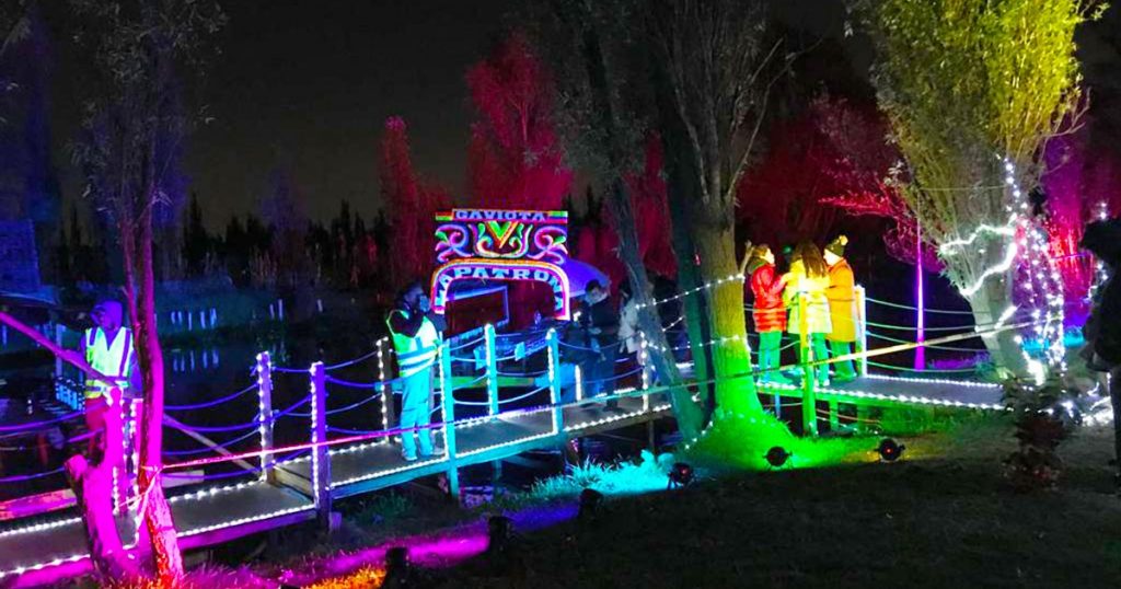 Sigue leyendo Villa Iluminada de Xochimilco, el plan perfecto para tus fines de semana