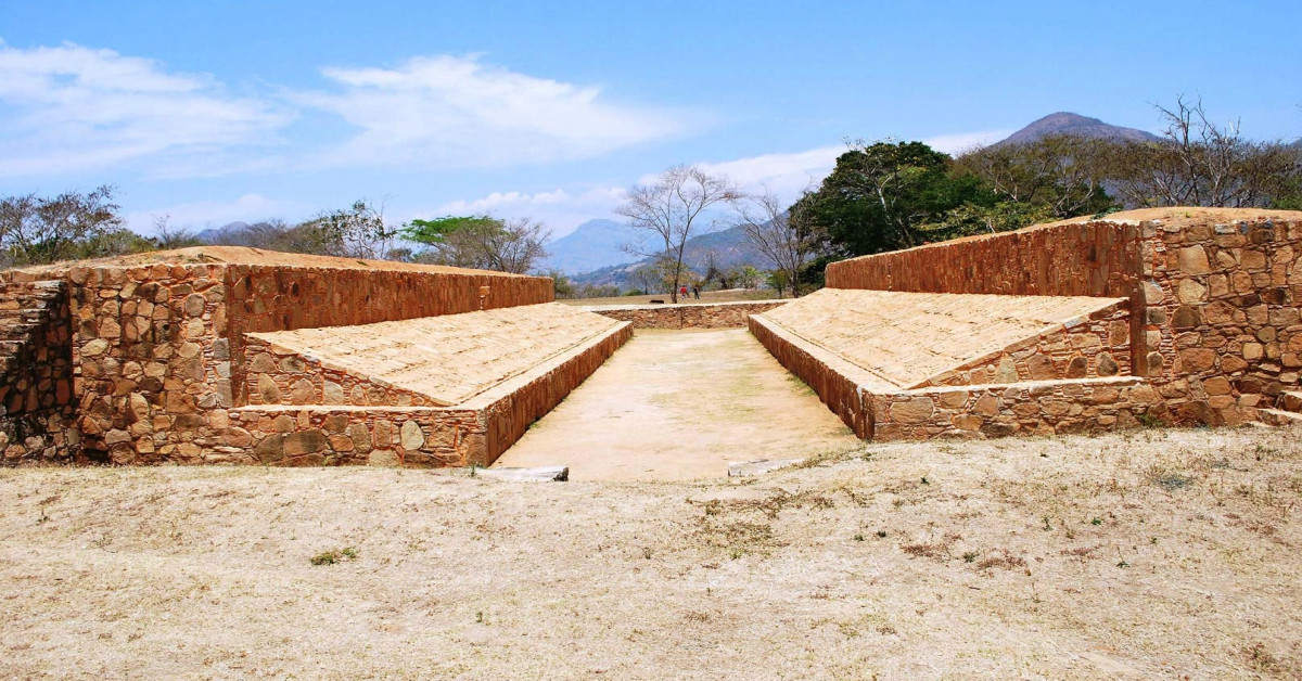 Sitio arqueológico Tehuacalco de día