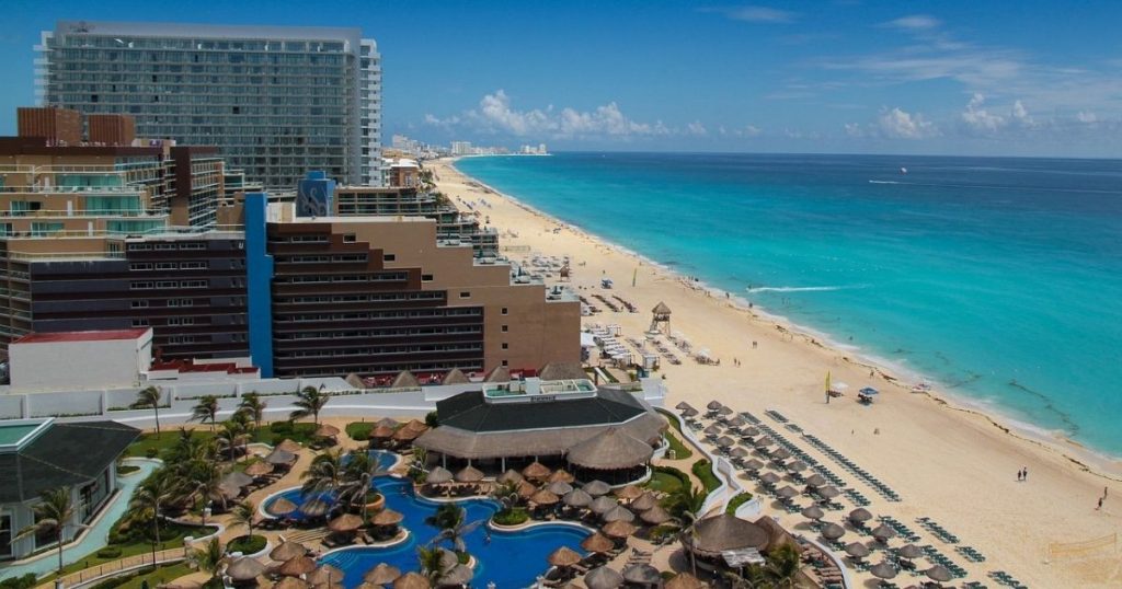 Sigue leyendo Mahahual, la playa que es única en su tipo