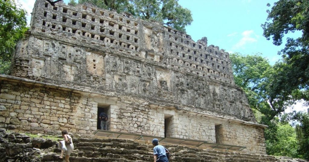 Sigue leyendo Yaxchilán, una joya chiapaneca imperdible que te recomendamos visitar